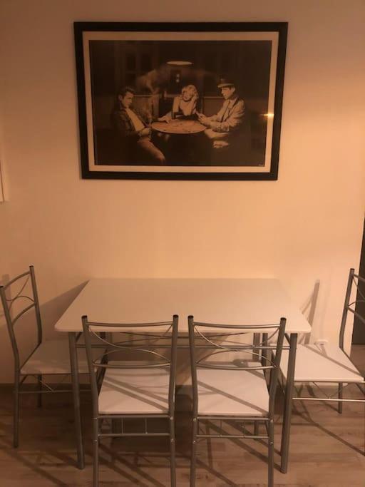 Eine 2 Zimmer Ferienwohnung Muenster City Bagian luar foto